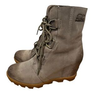 Sorel Joan of Arctic Wedge II Waterproof leather gray lace up boots size 7.5
